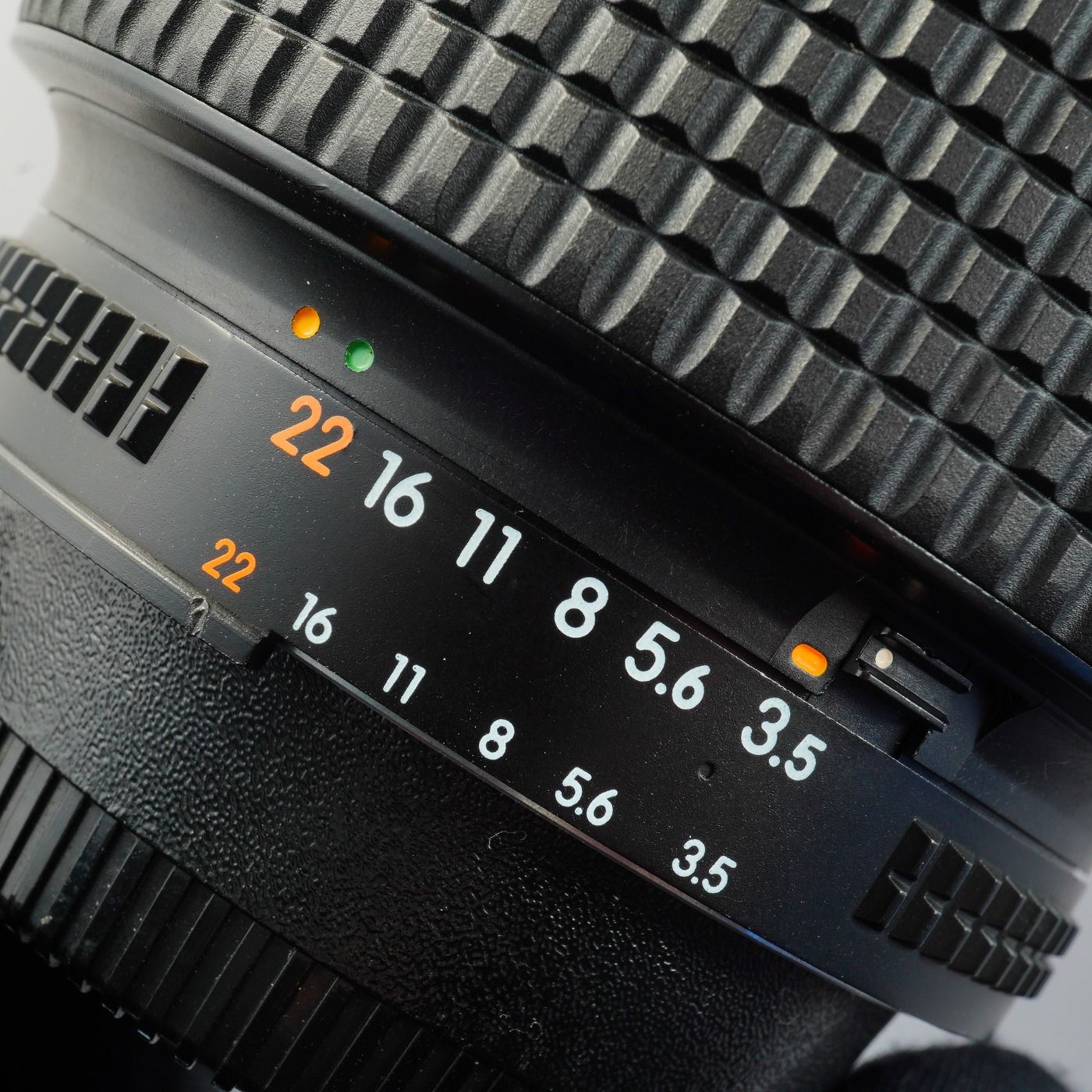 Nikon ニコン AF Nikkor 28-105mm F/3.5-4.5 D ズームレンズ Nikon AF