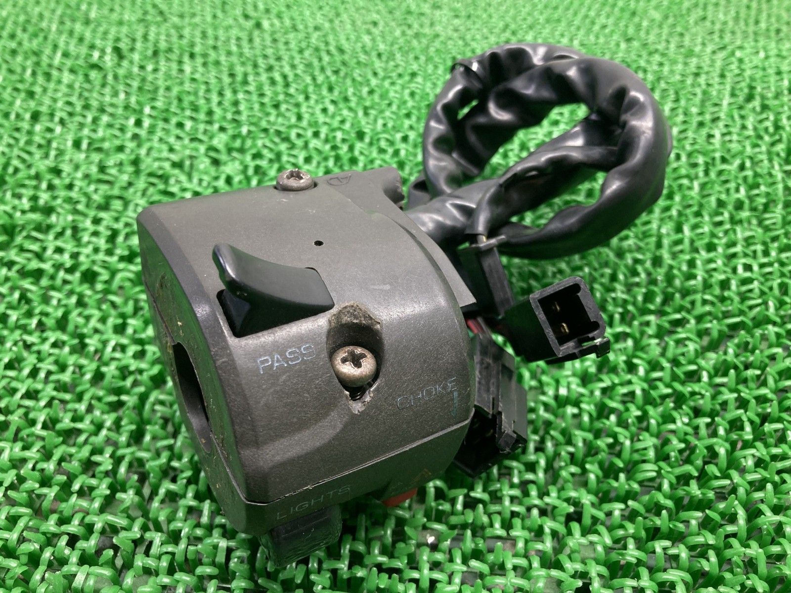 ゼファーカイ ハンドルスイッチ 左 カワサキ 純正 ZR400G ZEPHYRχ スイッチボックス 修復素材に コケキズ無し 品薄 cL