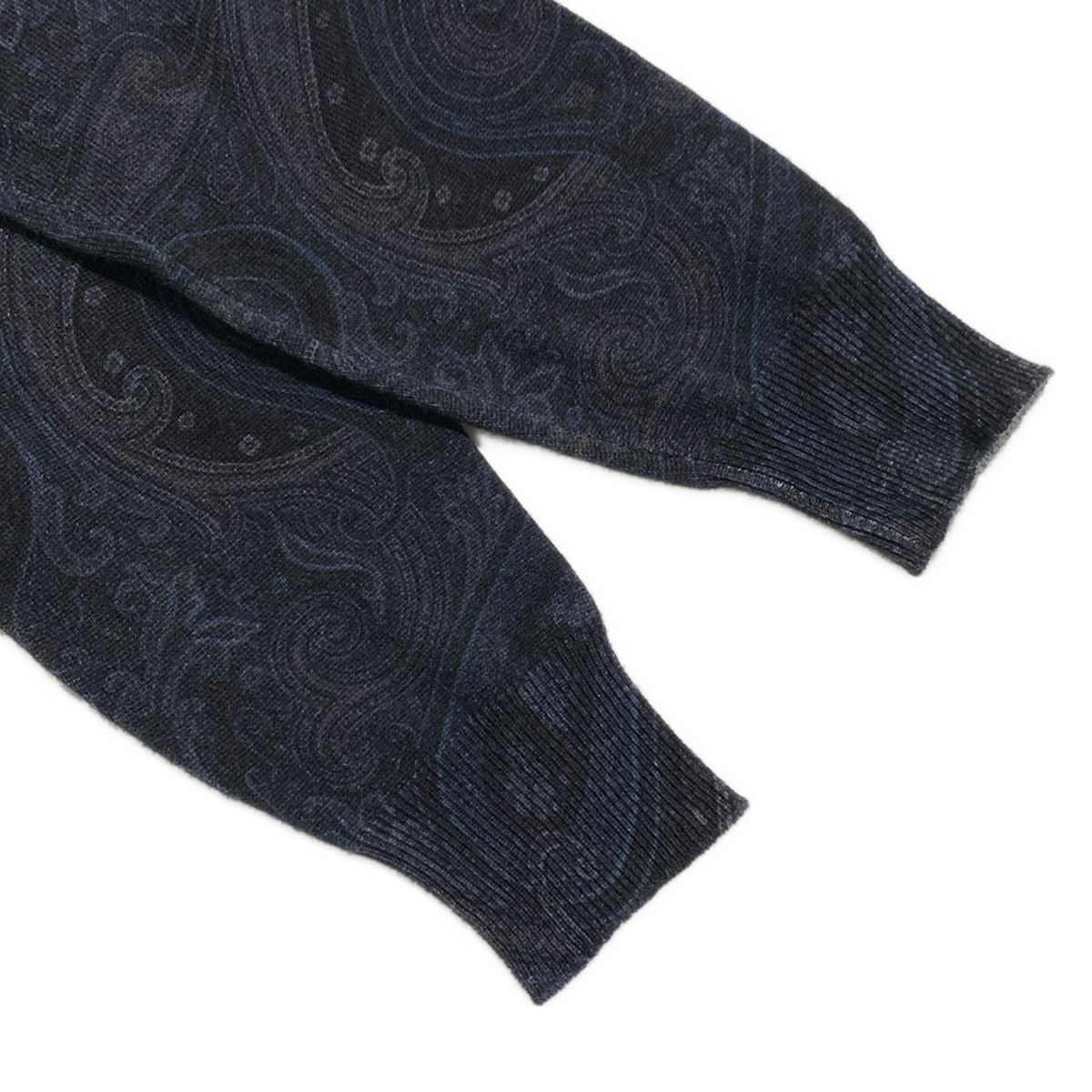 黒×ブルー×マルチ タートルネック