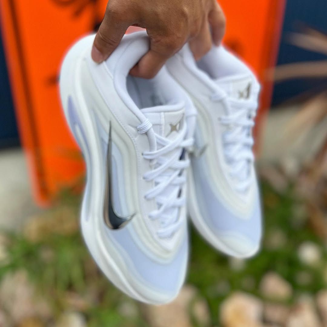 white|summit