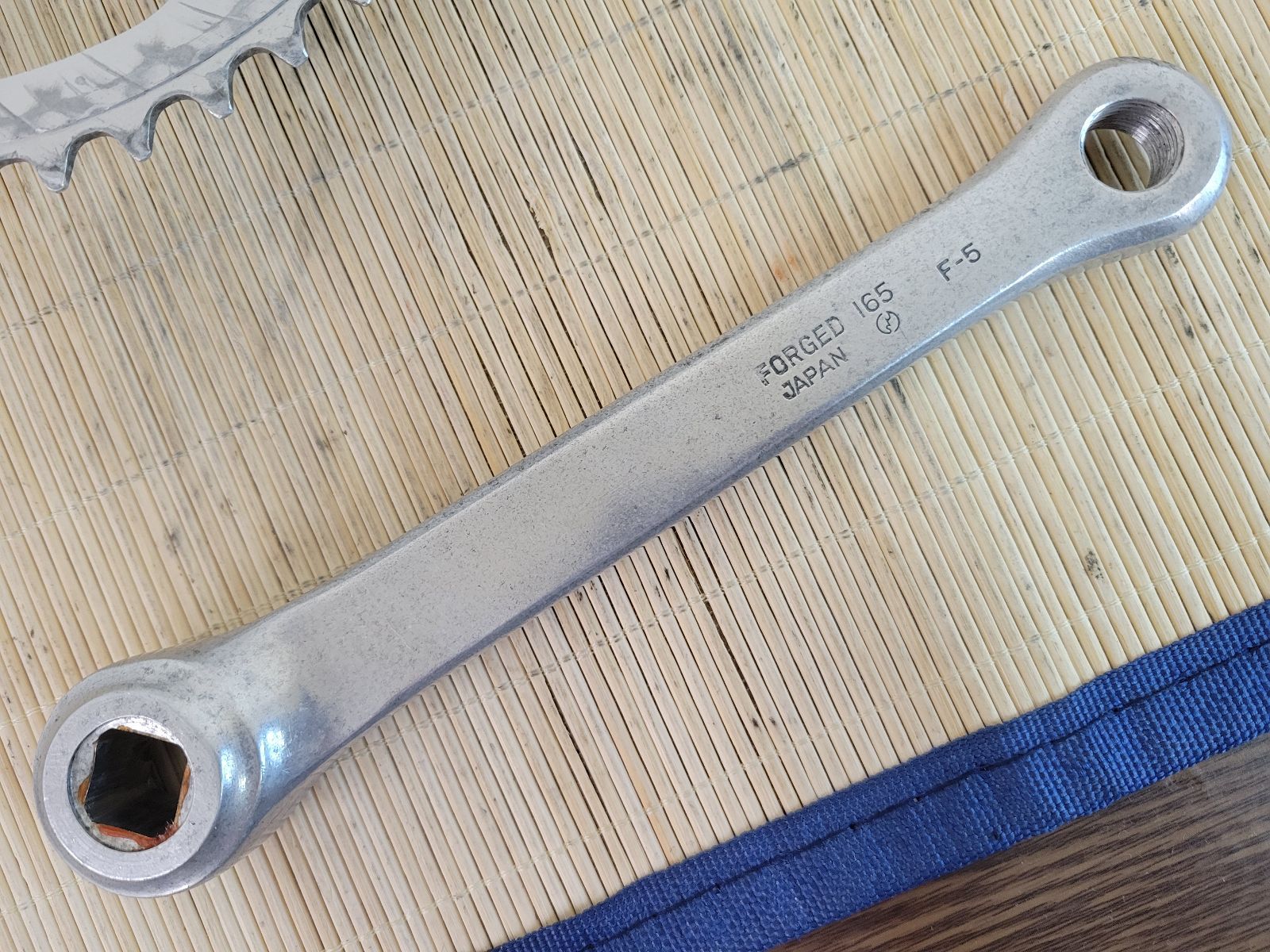 □ Sugino Maxy 165mm 48t スギノ マキシー クランク ピスト トラック