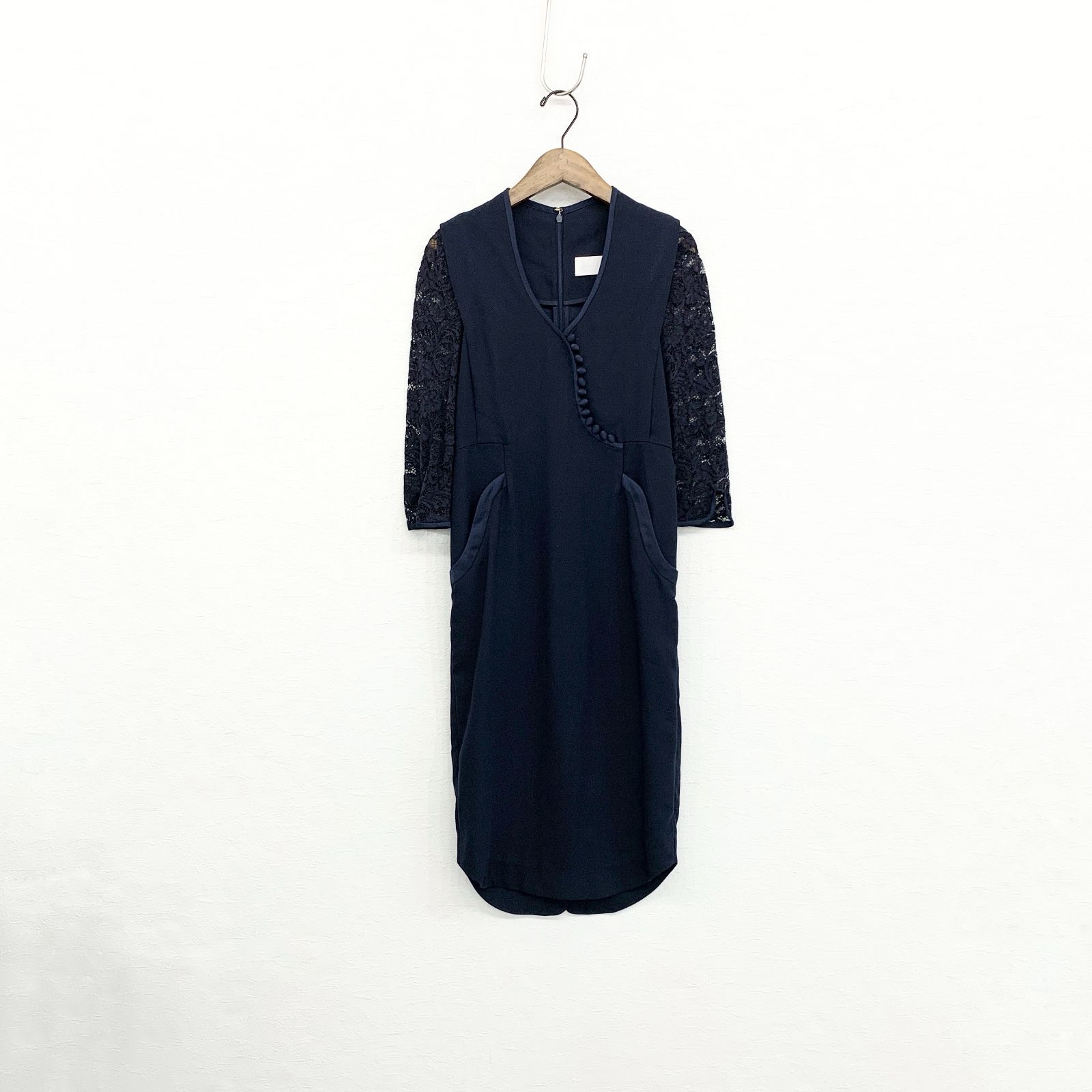 マメクロゴウチ　レーススリーブシャツNAVY 1 Mame Kurogouchi マメクロゴウチ Lace Sleeves I-Line Dress レース
