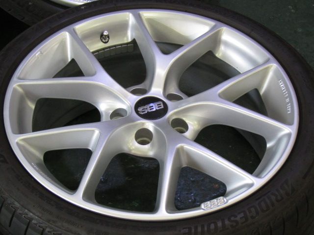 225|40R18