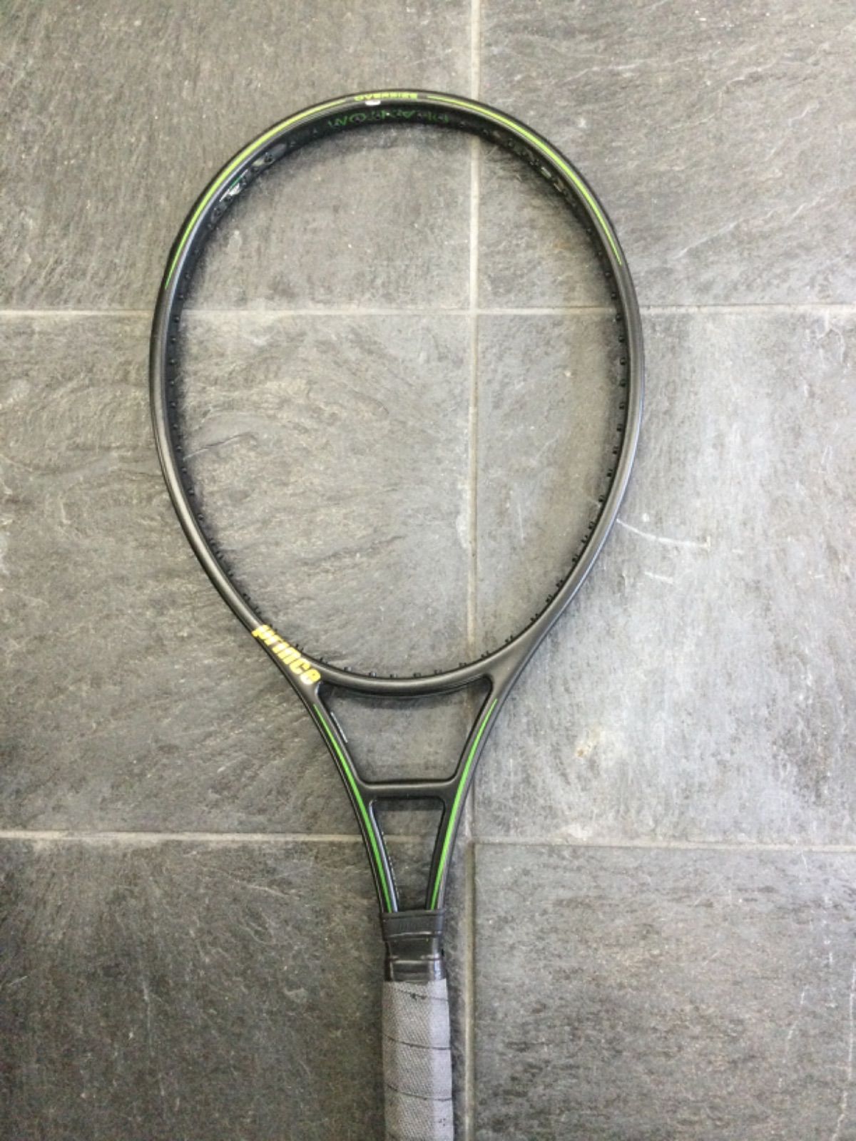 ウィルソン ブレード BLADE 100UL V8 硬式テニスラケット G2 ラケット