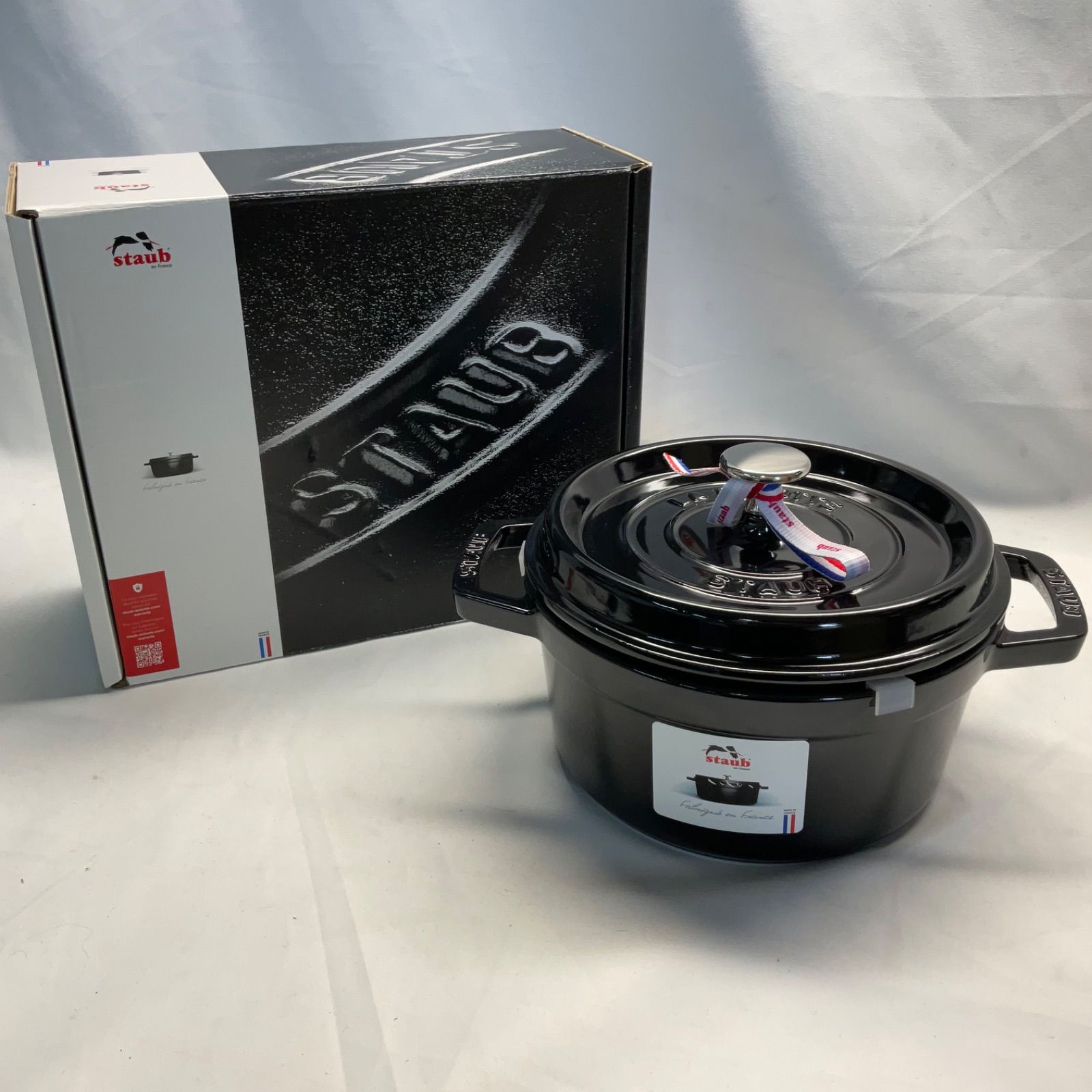 ストウブ　シャイニーブラック　ココットラウンド　20cm　STAUB 楽天市場】ストウブ ココット ラウンド 20cm シャイニーブラック