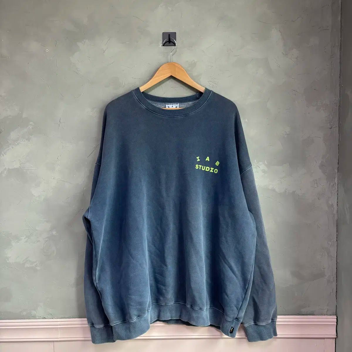 IAB Studio ピグメント スウェット スウェットマン IAB Studio XXL