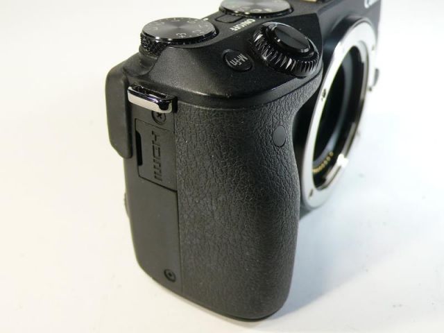 Canon EOS M3 ミラーレスカメラ 黒 【公式通販】 Canon EOS M3 ミラーレスカメラ 黒 【公式通販】