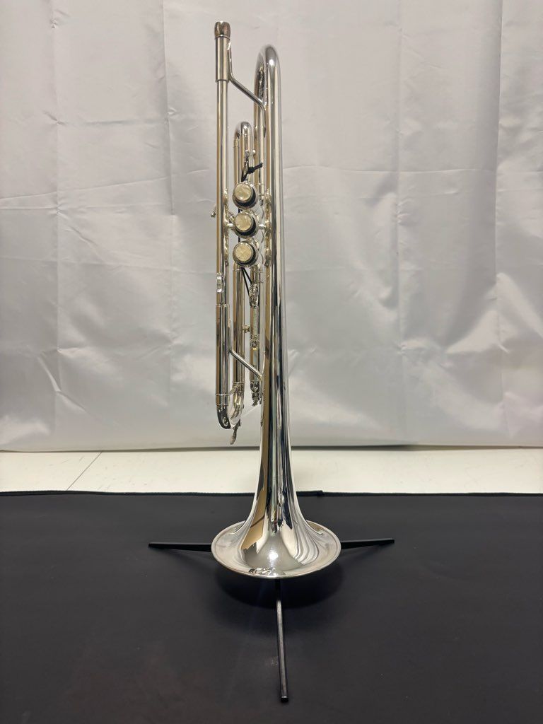 【ファッション通販】 洗浄済・メンテナンス済♪】Minerva（ミネルバ） トランペット 管楽器・吹奏楽器