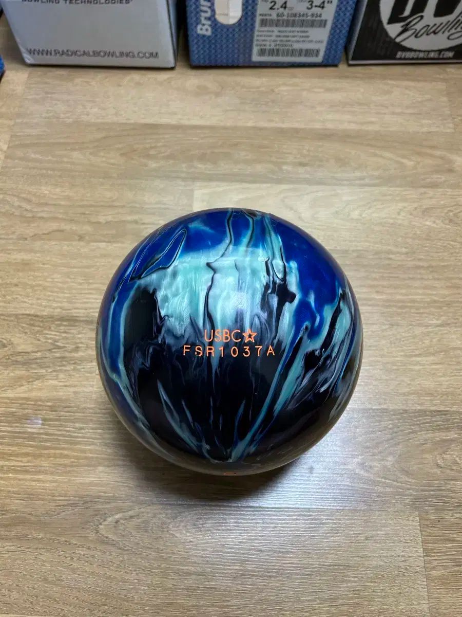 DV8 マントラ
