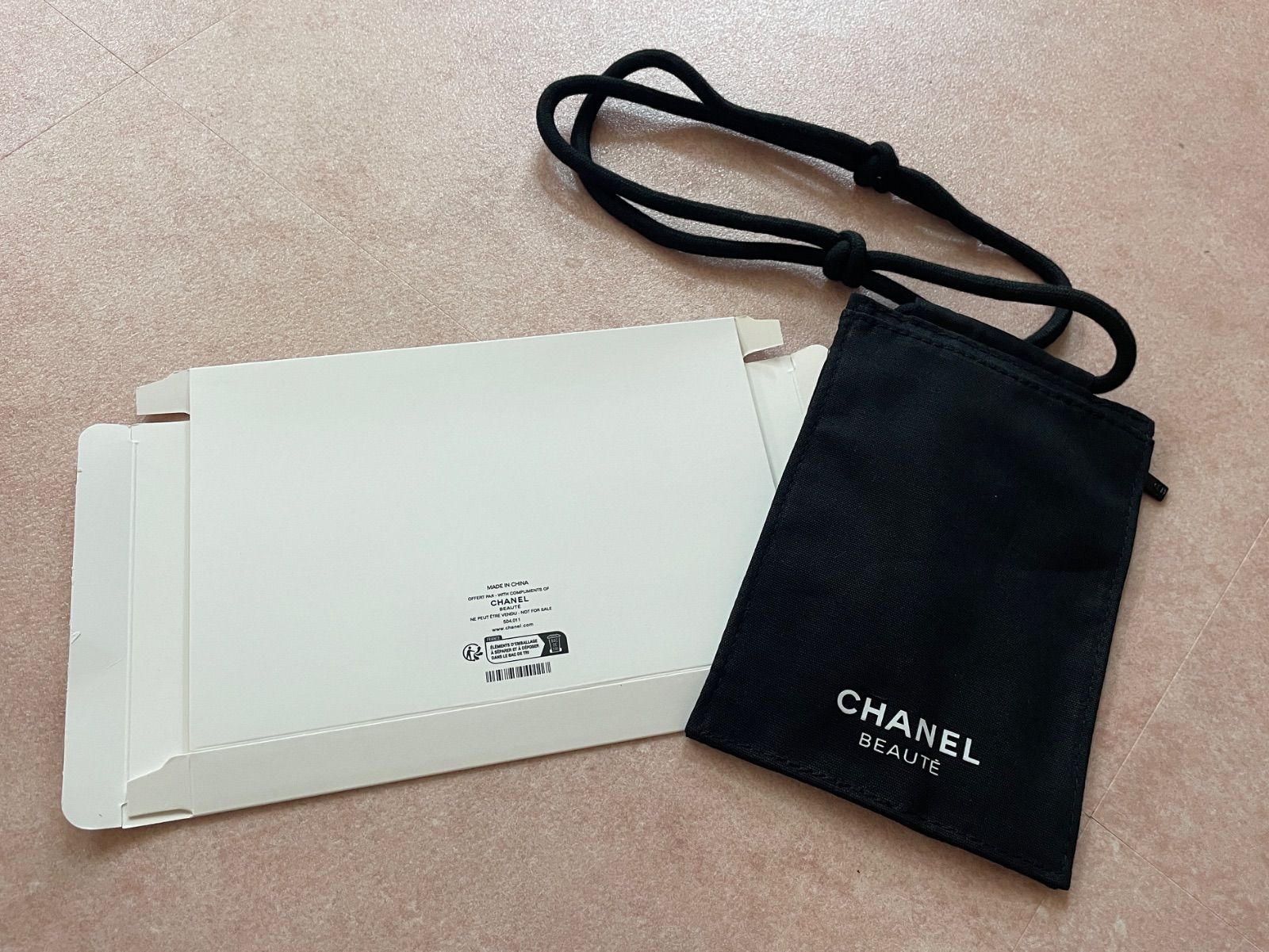 シャネルコスメ　ノベルティ　パスポートケース シャネル CHANEL パスポートケース コスメ ノベルティ