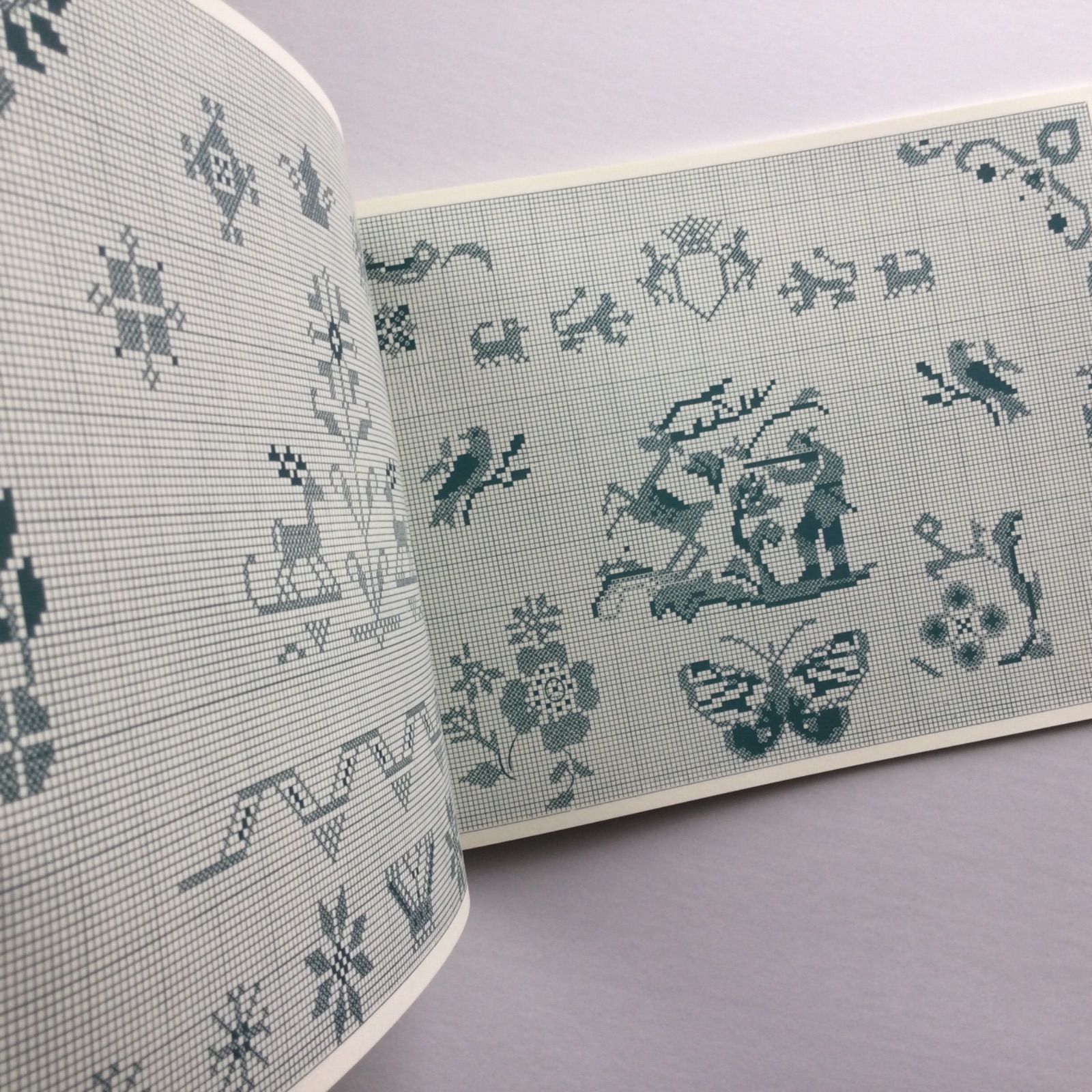 スウェーデンのクロスステッチ　全1巻　刺繍　手芸　2009年 スウェーデンのクロスステッチⅠ カントリーフラワー - 旅する