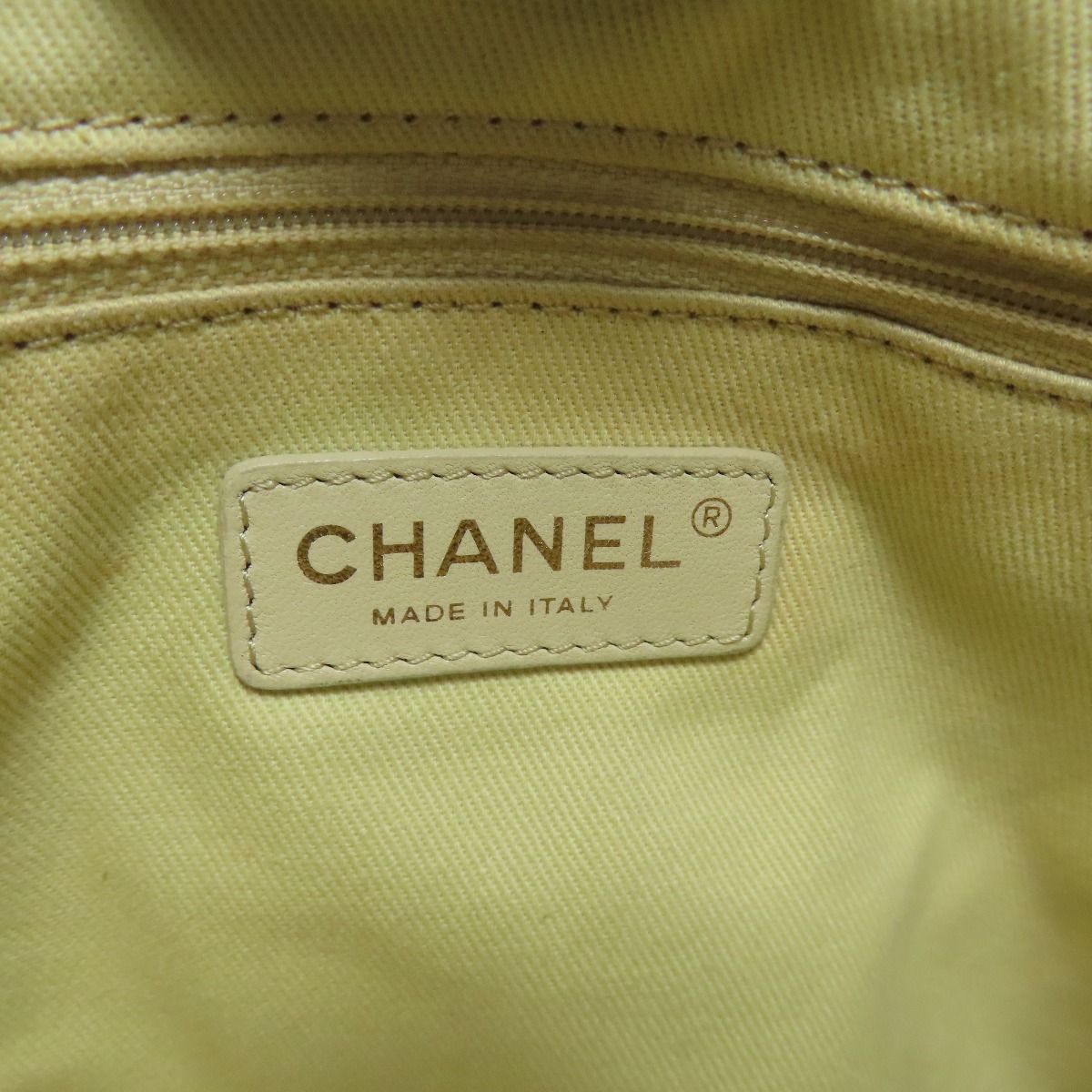 CHANEL シャネル