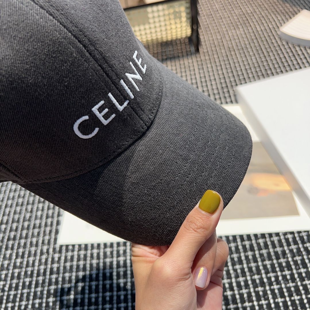 新品未使用 CELINE ベースボール キャップ