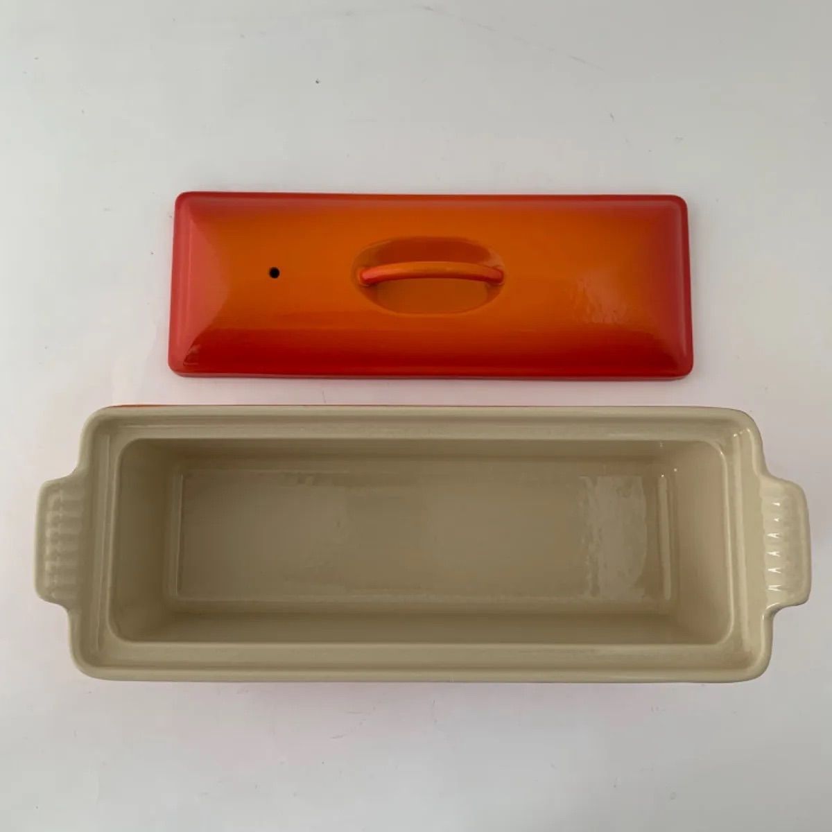 Le Creuset ル・クルーゼ テリーヌ皿　オレンジ 耐熱容器 28cm Le Creuset ル・クルーゼ テリーヌ皿 オレンジ 耐熱容器 28cm - メルカリ