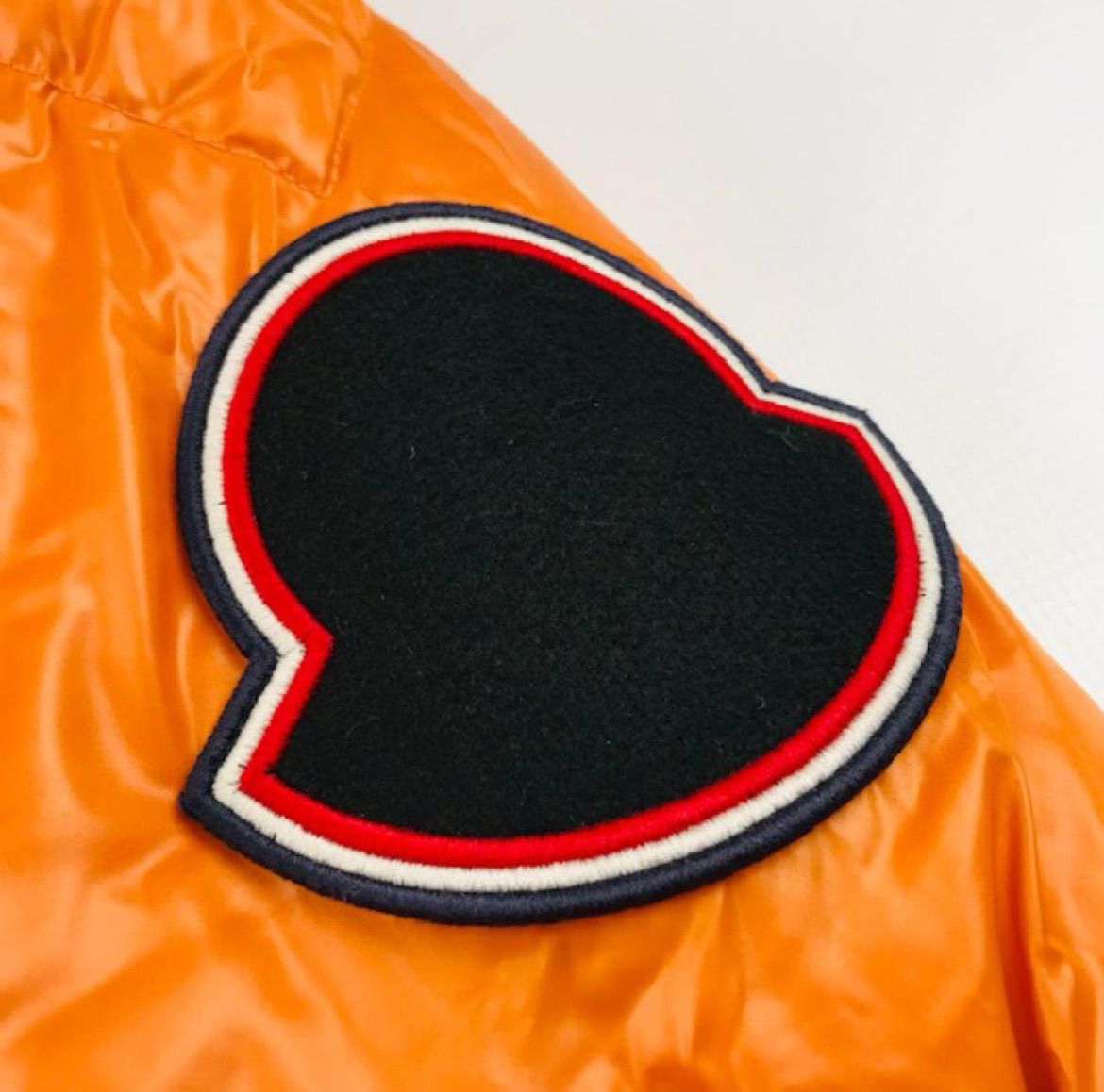 MONCLER モンクレール NAZCA メンズ ブランドアイコンビックワッペン フード付き シャイニーナイロン ダブルジップ ボタン比翼仕立て ダウンジャケット 3 メンズダウンジャケット アウター 秋冬物 カジュアル ブランド ジャケット