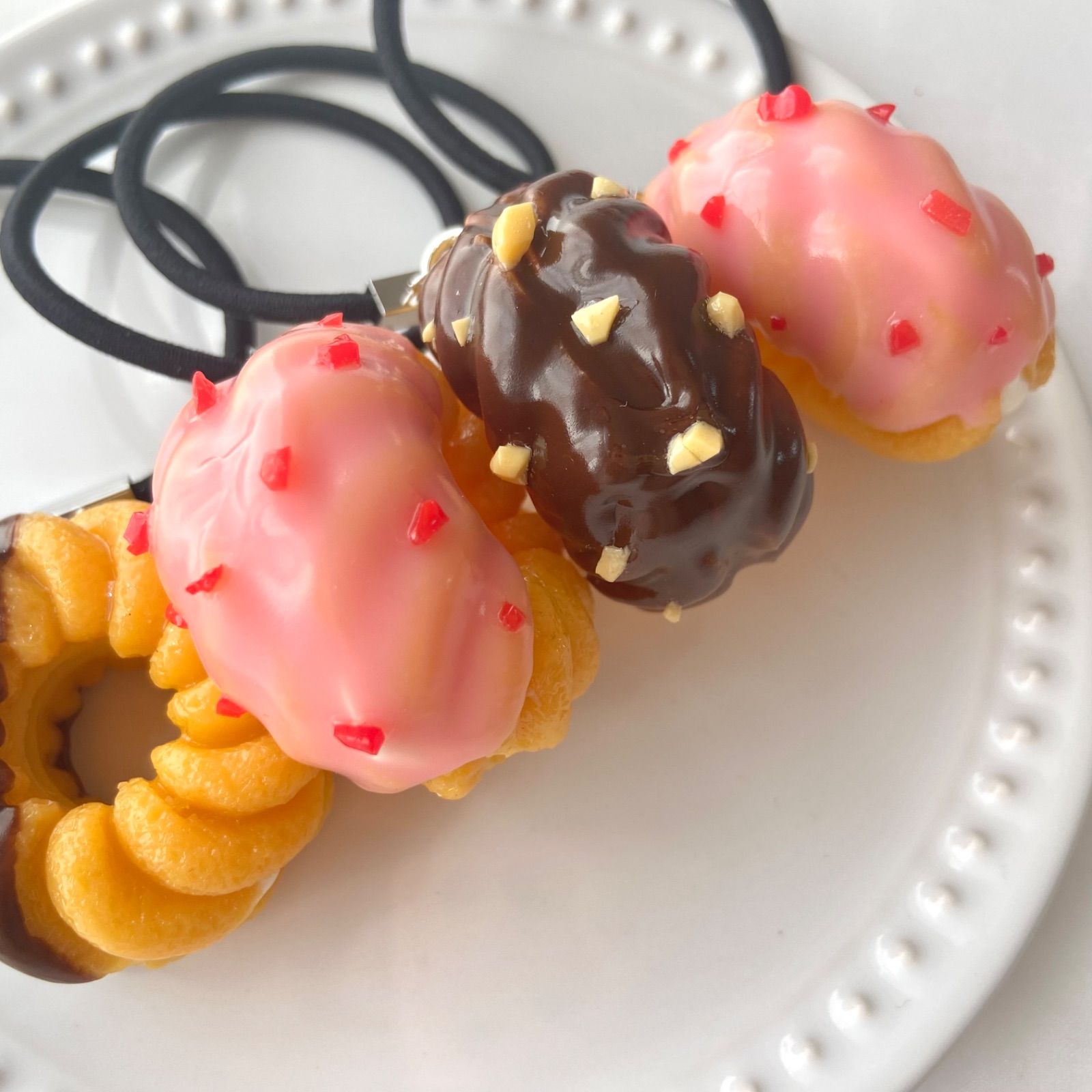 ハンドメイド ♡ アーモンドチョコのヘアゴム