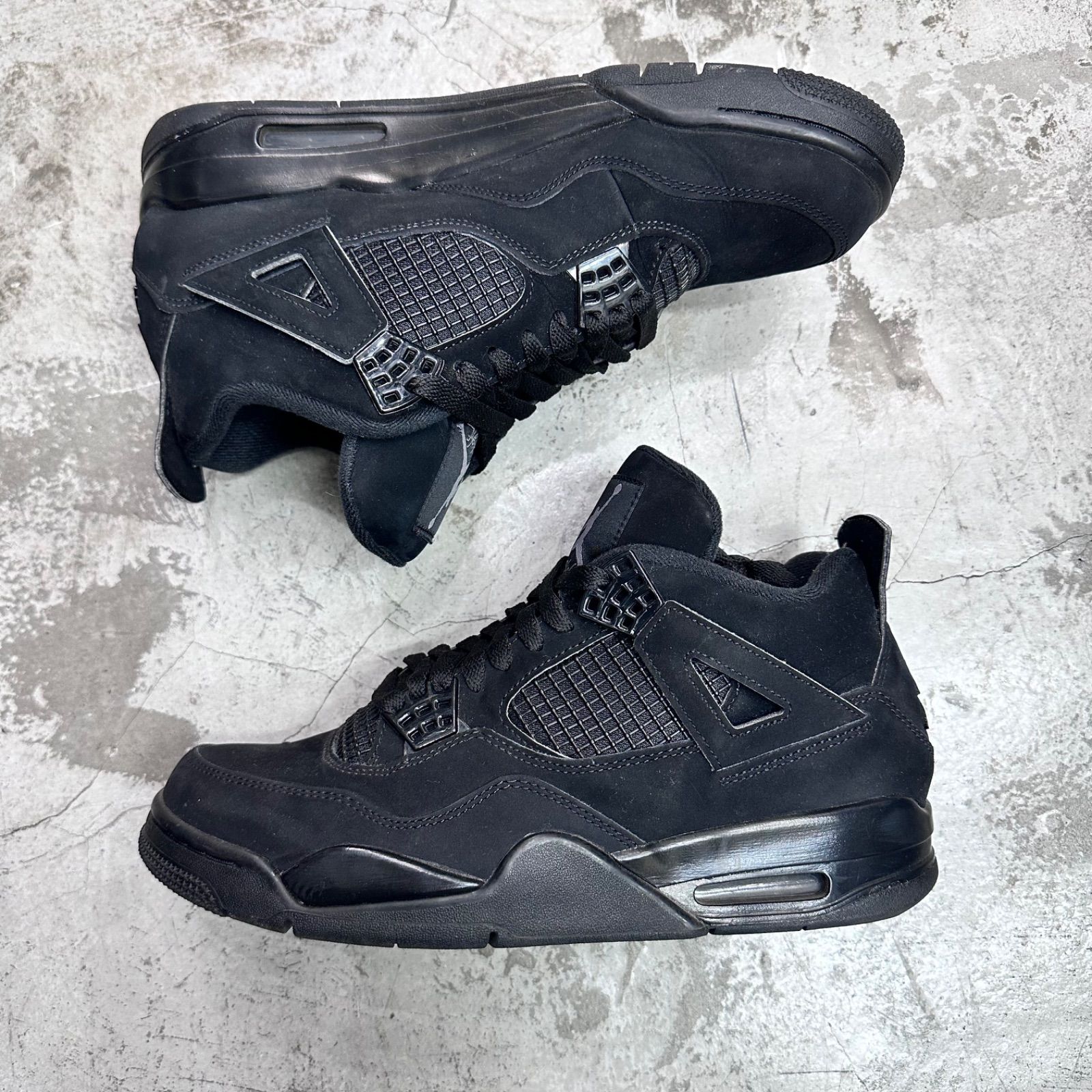 NIKE Air Jordan 4 