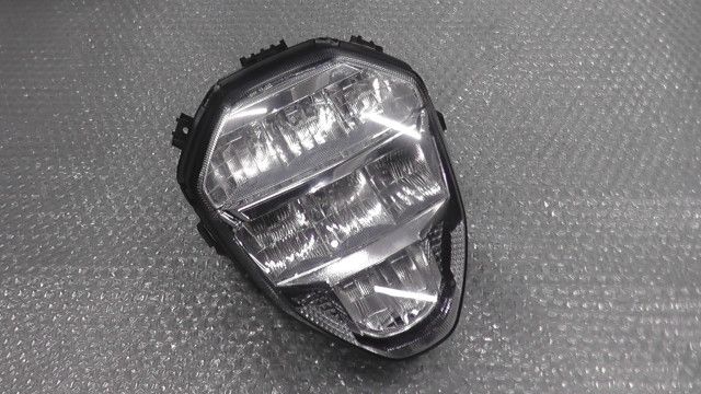 ジグサー250 ED22Y の ヘッドライト 1759893695