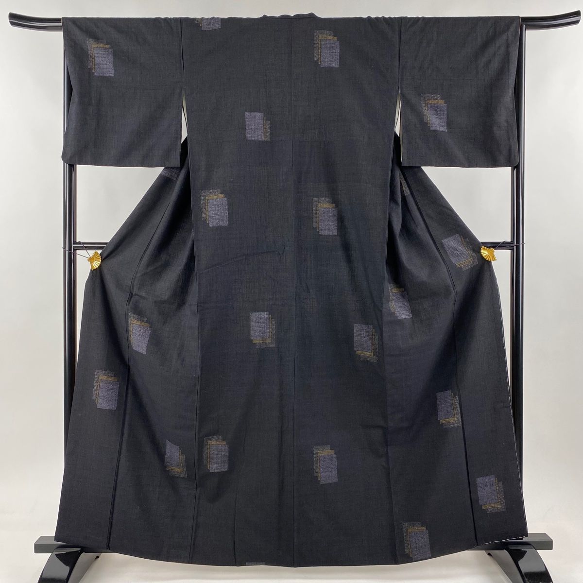 結城紬・単衣・広衿・蘇州刺繍・身丈約162cm・裄約67.5cm壺すみれ