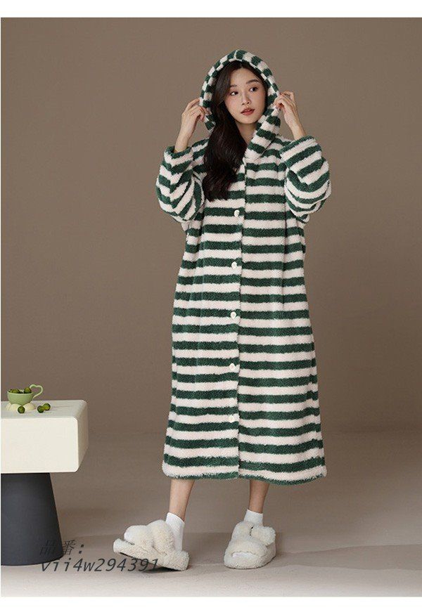 ルームウェア レディース ワンピース 可愛い 寝巻き 寝間着 暖かい パジャマ もこもこ お揃い ゆったり 気持ちいい 着る毛布 フード vii4w294391