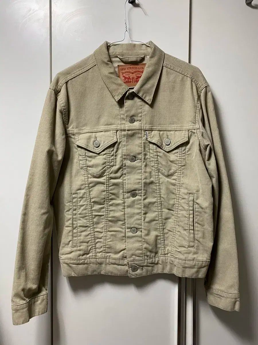 【雷市場（ポンジャン）商品韓国直送】 LEVI'S(リーバイス) コーデュロイ トラッカー S
