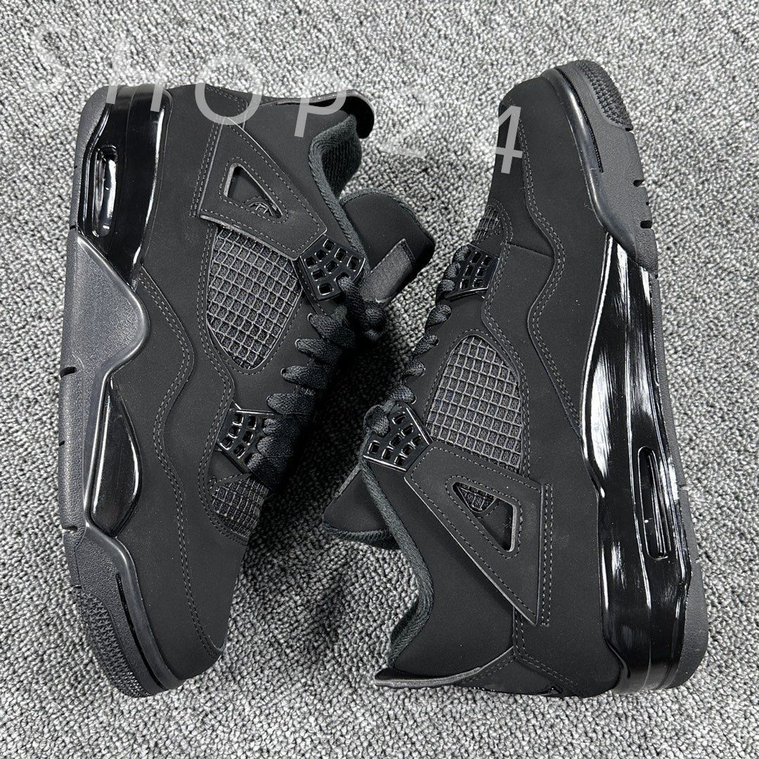 新品未使用 Nike Air Jordan 4 