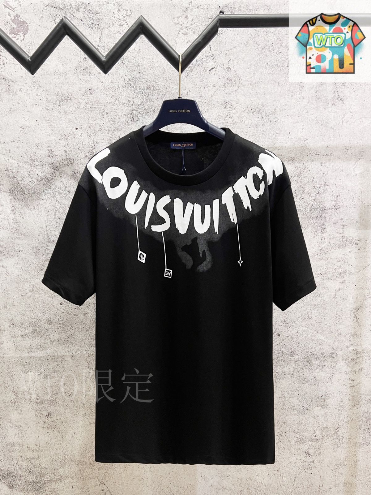 今日WTO】Louis Vuitton Classic Monogram Gradient Graffiti T