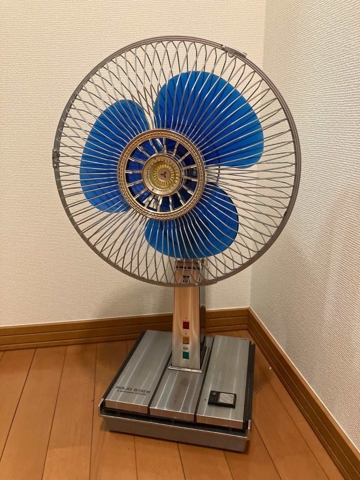 1971年 三菱 昭和レトロ扇風機 R30-SX5 - メルカリ