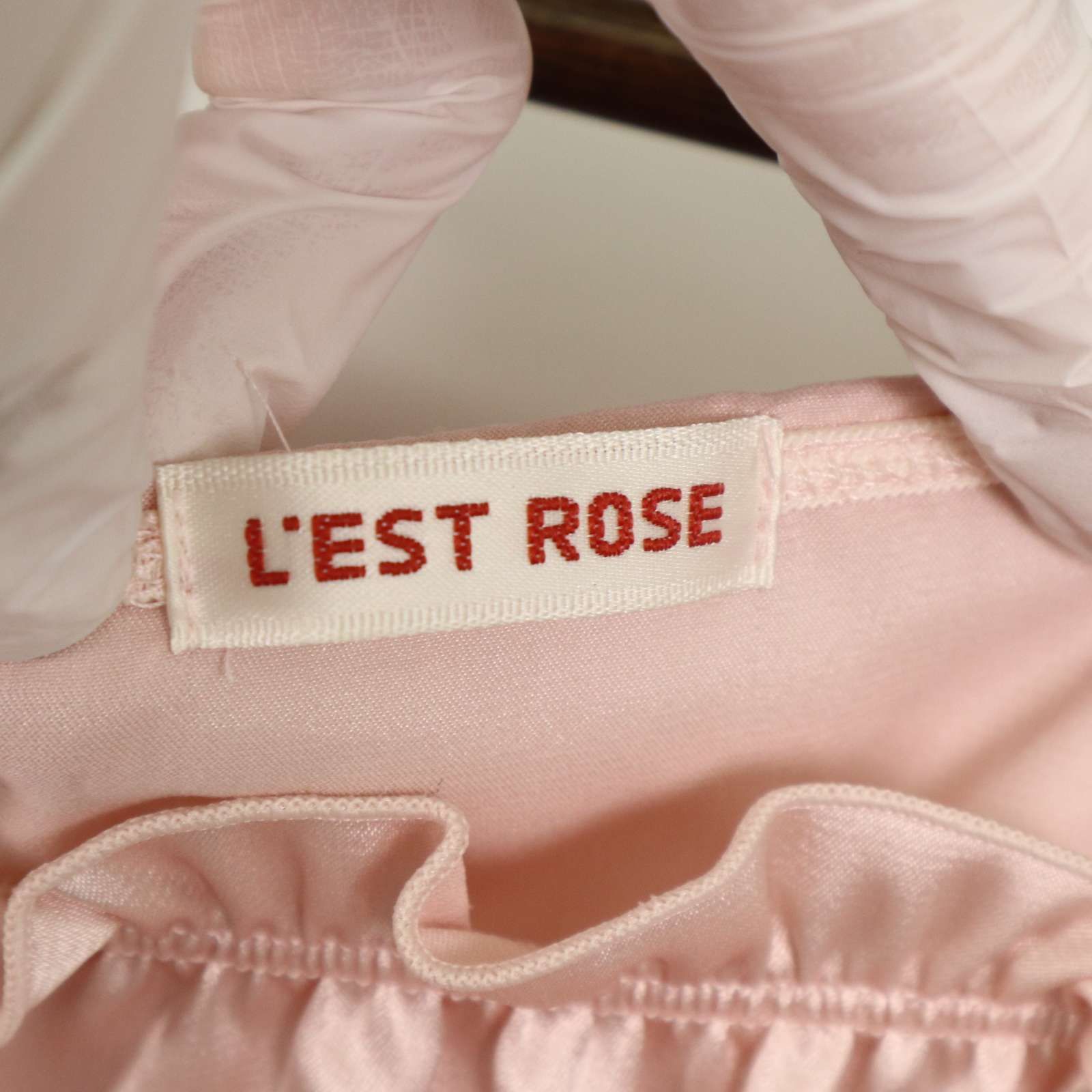 レストローズ★西武池袋限定スイートレース柄ワンピ（美品）キナリ レストローズL\u0027EST ROSE肩リボンフラワープリントコンビワンピース