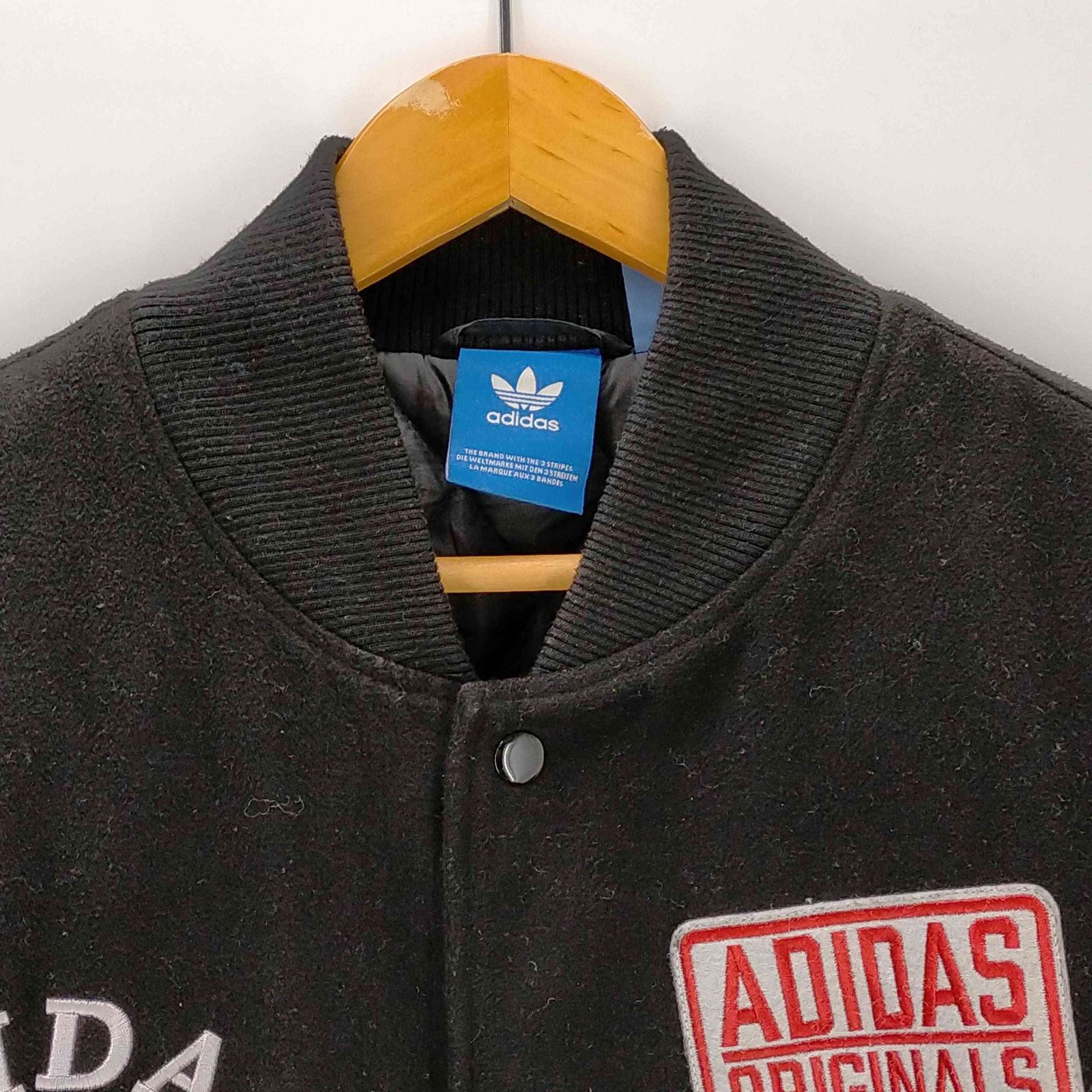 アディダスオリジナルス adidas Originals ロゴ バーシティー ブラック オリジナルス Logo Varsity JKT Black  スタジャン メンズ 105 - メルカリ