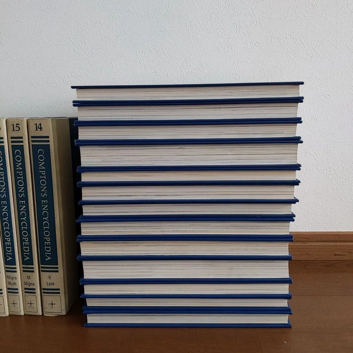 新品超レアCOMPTON'S ENCYCLOPEDIA 1976 Edition 91UjRMvj4NL._UF350,350_QL50_.jpg