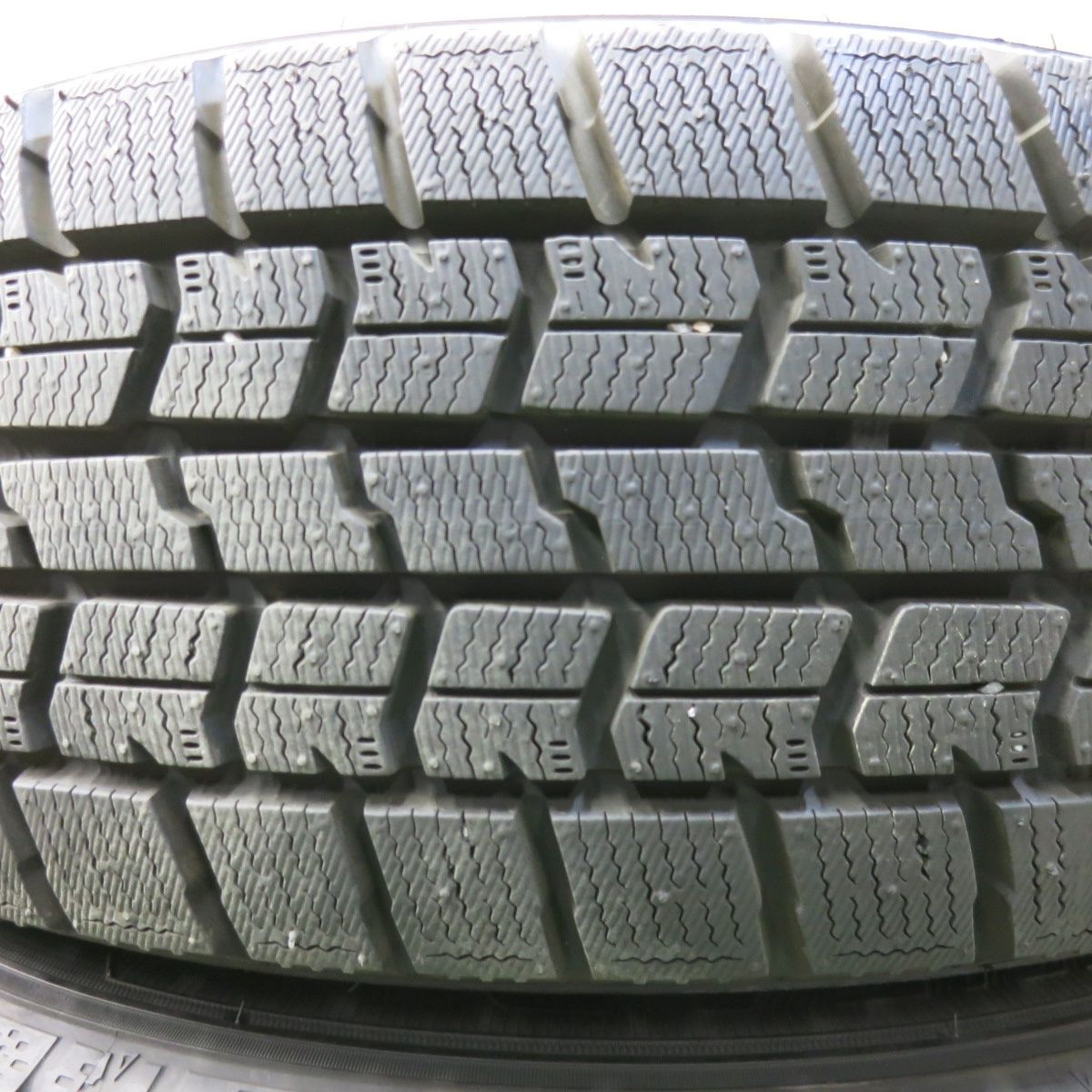 2022年製 GOODYEAH ICENAVI 7 195/60R16 超バリ溝 195/60R16