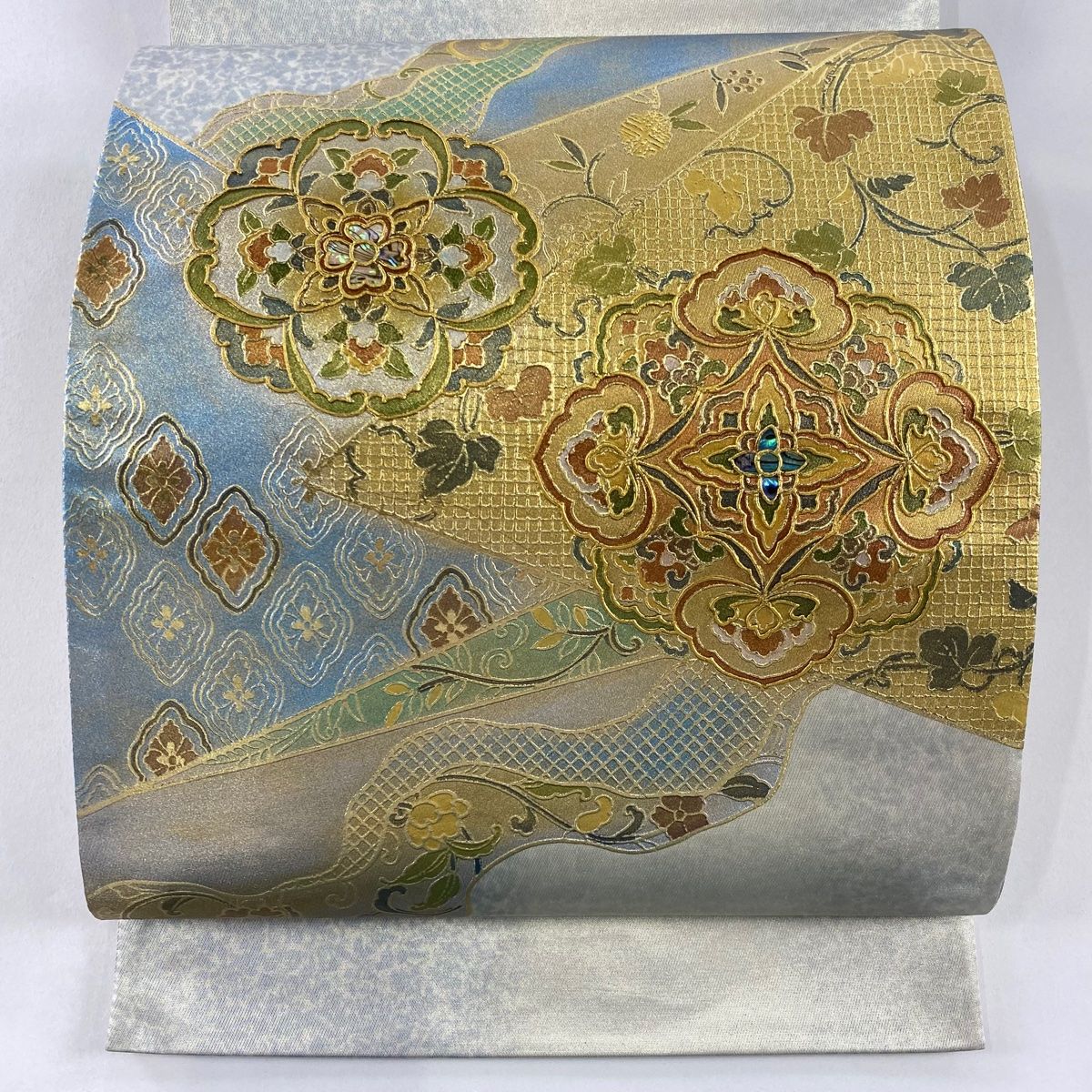 袋帯 秀品 証紙 華文 花唐草 金銀彩 螺鈿 金色 お太鼓柄 正絹