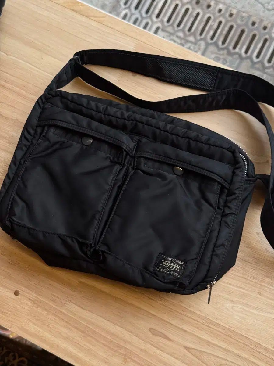 Porter ポーター タンカー ショルダーバッグ ブラック L