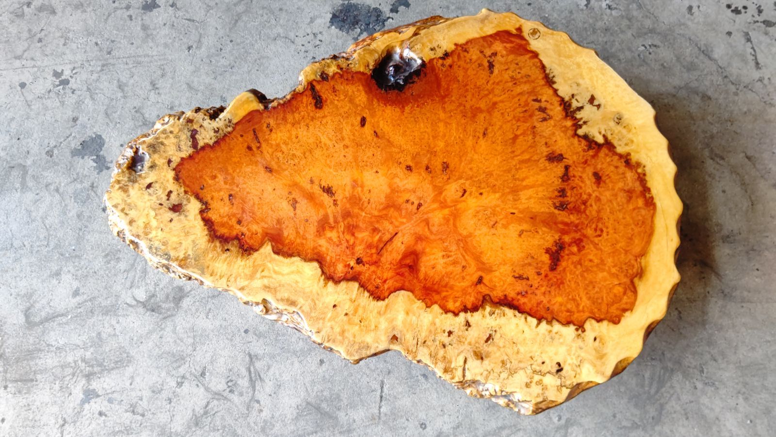 花梨天然木材銘木希少葡萄杢座卓花台