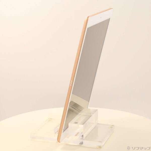 〔 品〕 iPad 第8世代 128GB ゴールド MYLF2J A Wi-Fi 262