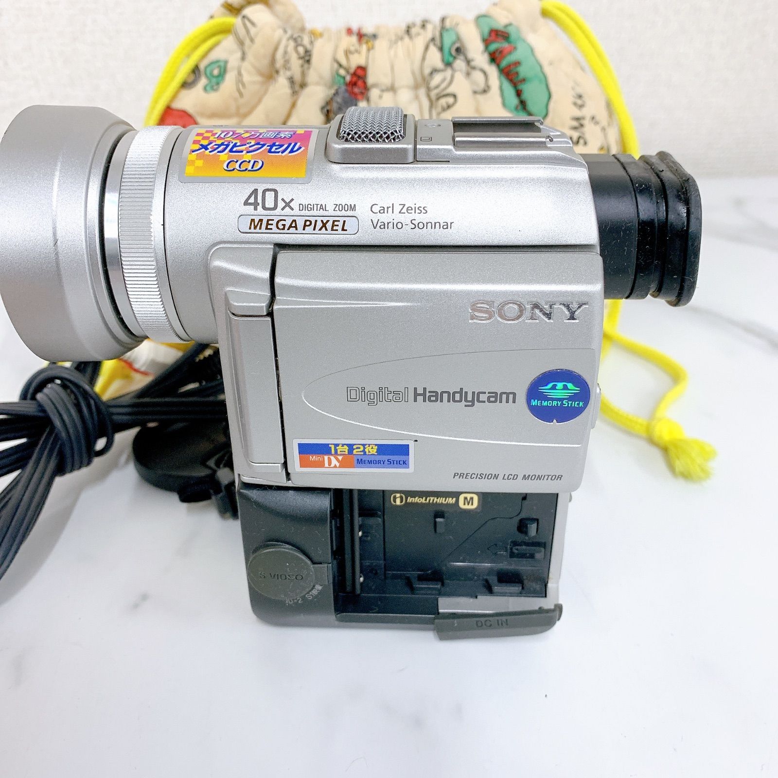 ● 【通電未確認】SONY ソニー miniDV テープ ビデオカメラ DCR-PC100【カメラ】【1】