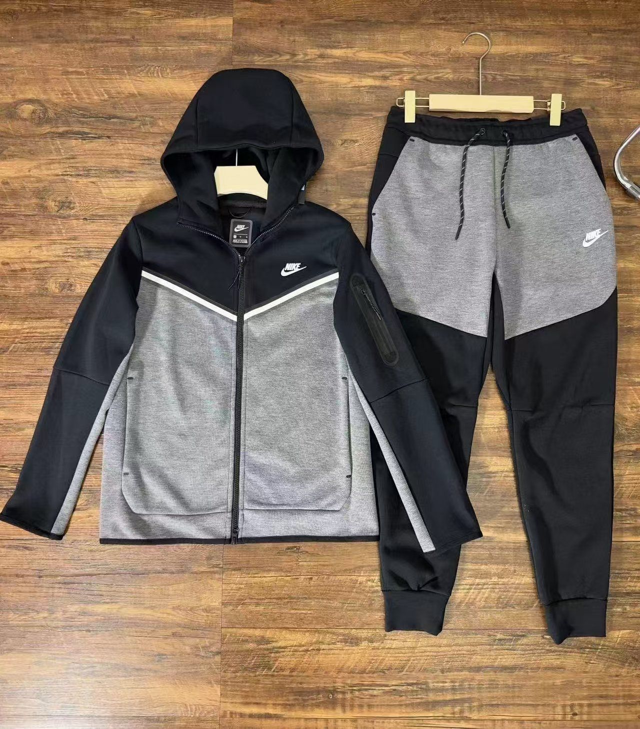使い勝手の良い NIKE 上下の人気アイテム Fleece フリース 2023年最新