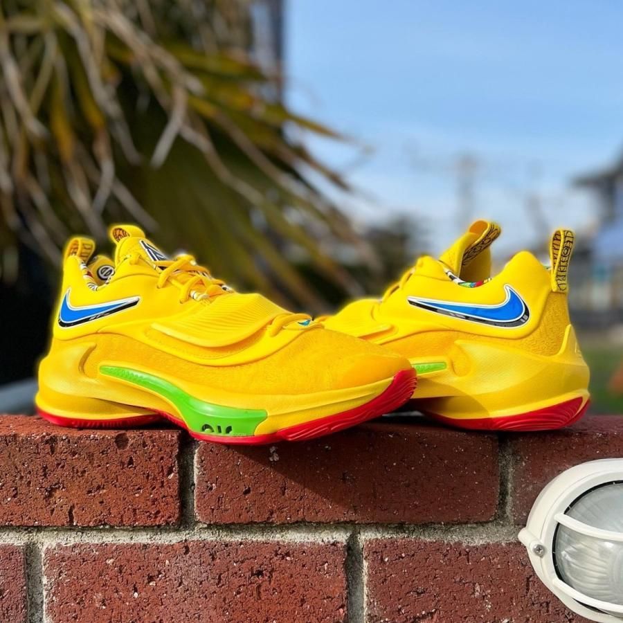 NIKE ZOOM FREAK 3 'UNO YELLOW' ナイキ ズーム フリーク 3 ヤニス