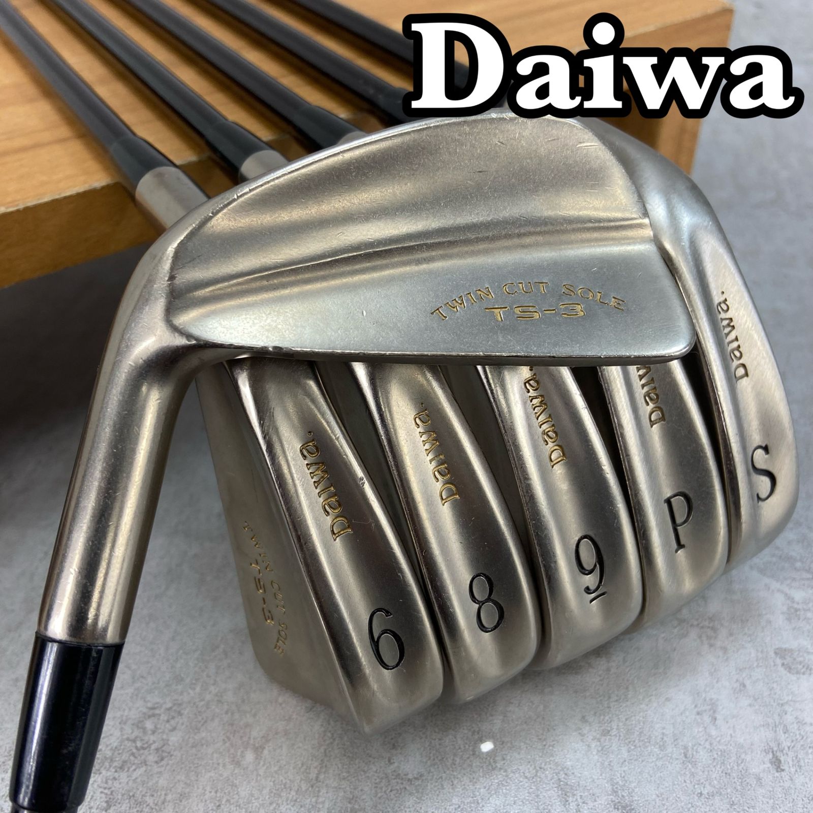 DAIWA - レフティー　Daiwa　ダイワ　TWIN　CUT　SOLE　TS-3 ツインカットソール　レディースゴルフ　アイアン6本セット　カーボン　L　左利き用 レフティー Daiwa ダイワ TWIN CUT SOLE TS-3 ツインカットソー