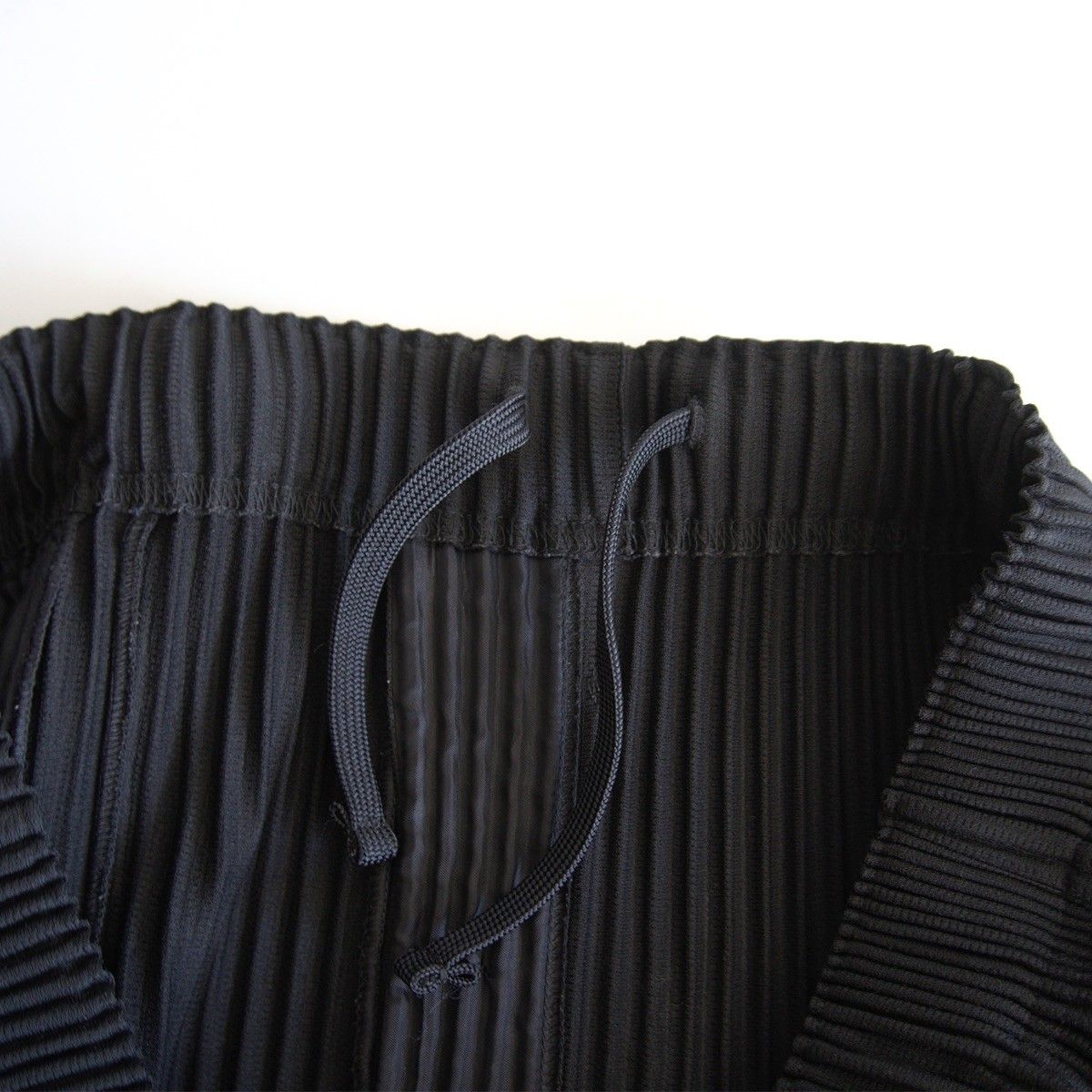 美品】 HOMME PLISSE ISSEY MIYAKE【プリーツ カーゴ パンツ】 2