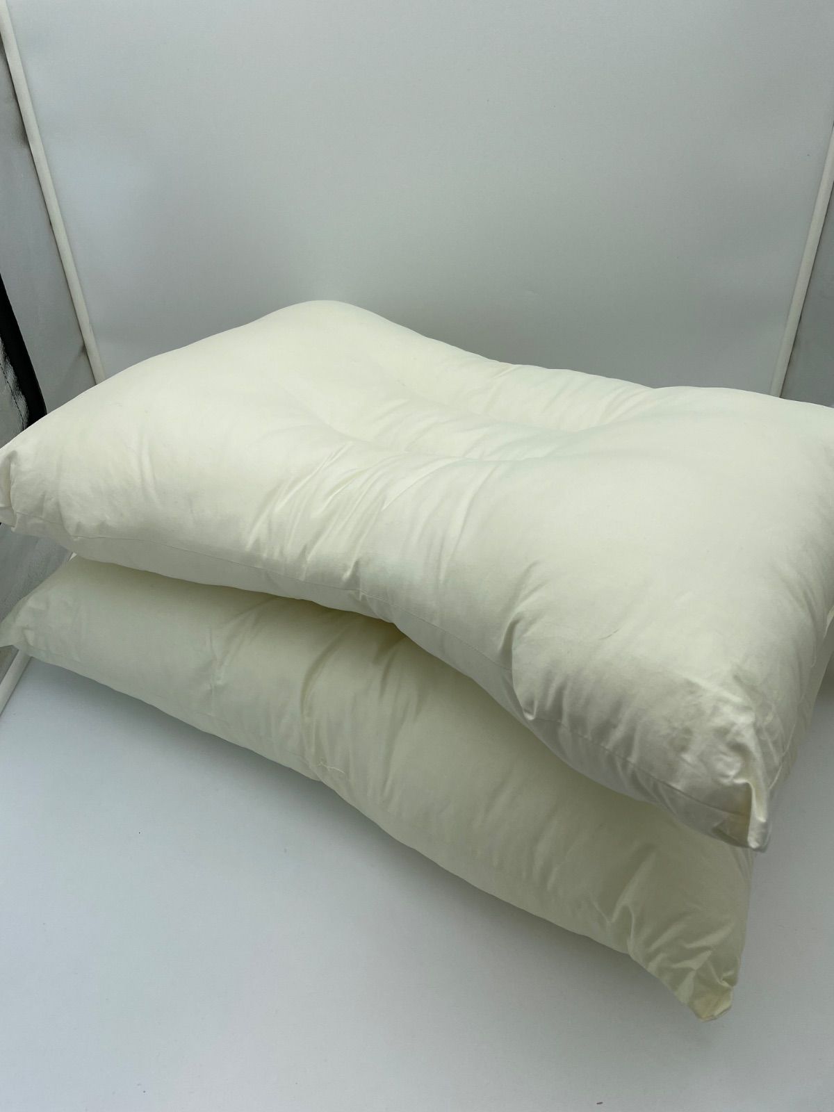 シモンズ 枕 二つセット - メルカリ