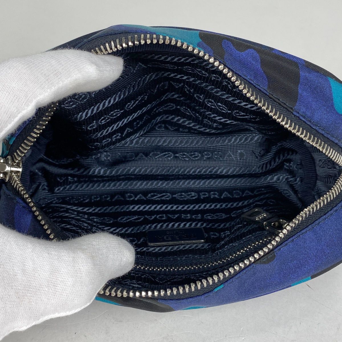 プラダ PRADA ポーチ 化粧ポーチ カムフラージュ 迷彩 ブルー BLEU