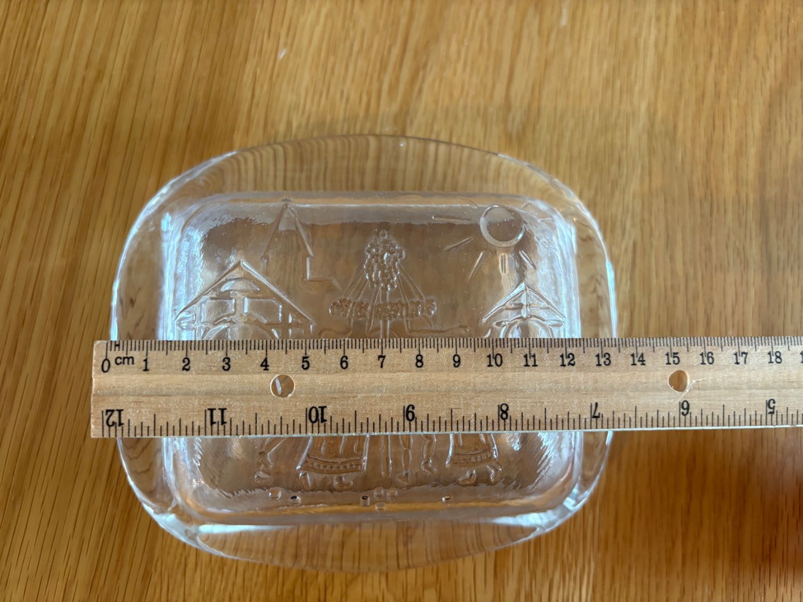 ドイツの古いガラスのバターケース