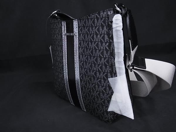 ブラック系×シルバー系