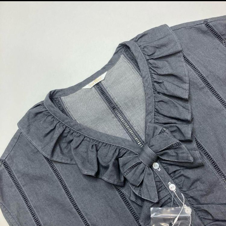 ピンクハウス リボン使い グレーデニムブラウス 春