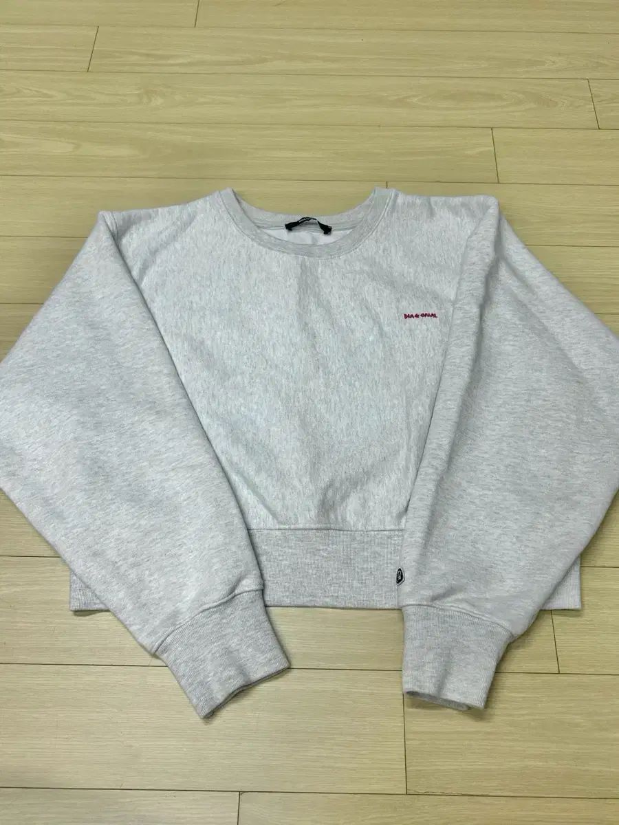 DIAGONAL ダイアゴナル ハンドステッチ クロップド スウェットシャツ トレーナー ライトグレー