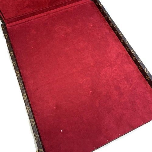 Louis Vuitton モノグラム ウォッチケース エテュイ・3 モントル モノグラム｜ルイ・ヴィトン 公式サイト