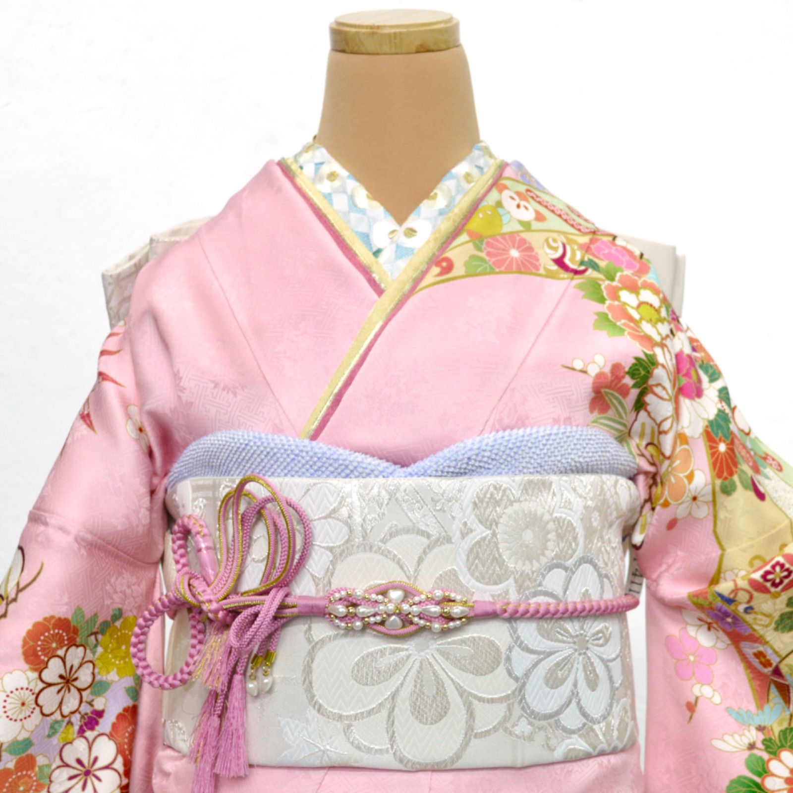 振り袖　フルセット　別誂長襦袢付　白　パールトーン　金彩加工　刺繍入り　219 振袖フルセット M〜LLサイズ 正絹 成人式 金駒刺繍 古典 モダン