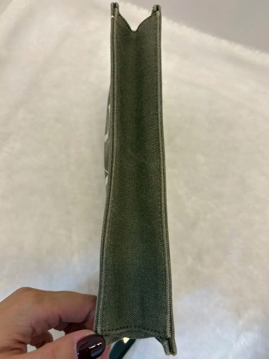 ヴァレンティノ VLTN カーキ色 クラッチバッグ 正規品 WWW_MORNINGWALKER_COM